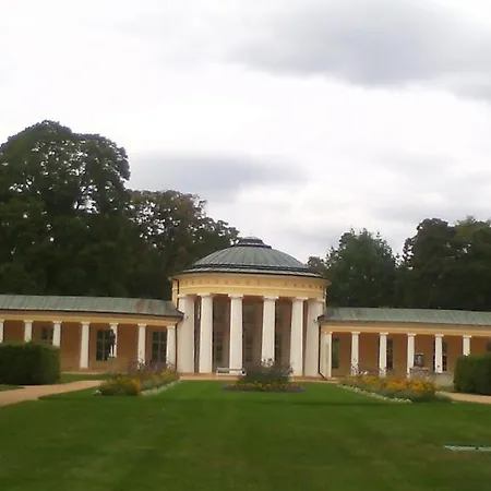 Nueva Fiesta 公寓 *